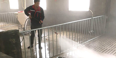 畜牧養(yǎng)殖場(chǎng)豬舍適用什么高壓清洗方式最好？